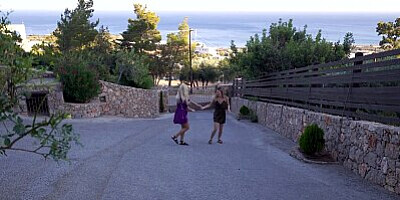 Threesome With Blonde Stepmom MILF And Teen! Pussy To Pussy Fuck. Cum On Ass 4K