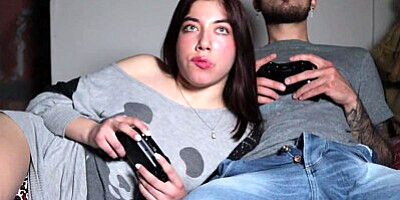 My friend's girlfriend sucks my cock to win me in FIFA (ANAL)