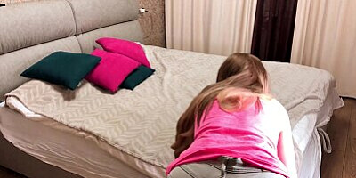 Stupid Step Sister Stuck in the Bed and I Brazenly Fucked Her - Russian Amateur with Dialogue