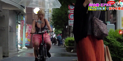 アクメ自転車で街中潮吹きしちゃう美人お姉さん！ 78938444