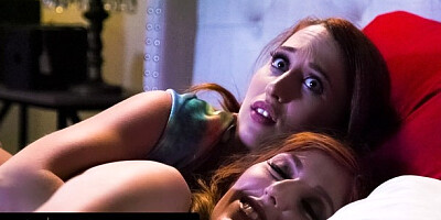 Engaging Lauren Phillips and Luna Lain - red head sex - Mommy's Girl