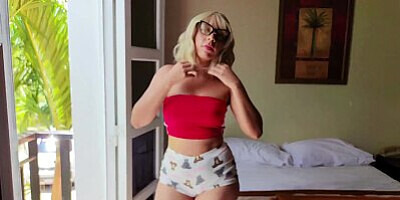 Milf with huge ass dissatisfied and her husband at work needs a big dick in her ass