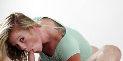Watch nice Faye Robins's video