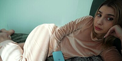 step sister plays truth or dare with step bro and didn't expect such a challange