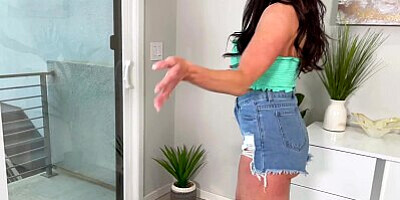 Kendra Lust - Threesome with 2 movers