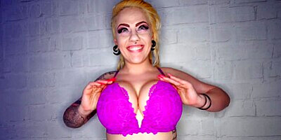 Busty Inked Alt Babe Ready To Fuck