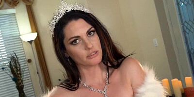 Bendy Aria Khaide's stripping xxx