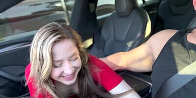 Alaina Taylor Public Tesla Autopilot Road Head, Takes Big Cumshot