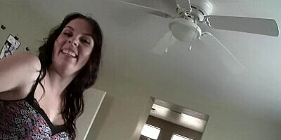 Porn Star Khloe Krush Giving Fan Lap Dance w/ Cumshot After Convention Day!