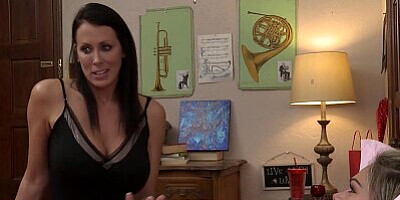 Reagan Foxx Teaches Teens The Importance Of Masturbation