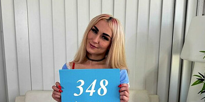 Dazzling Lisi Kitty - long legs clip - Czech Sex Casting