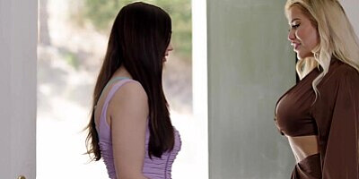 Sweet Heart Video - Arla Taylor Kisses Caitlin Bell Passionately After Seeing Her Half Naked