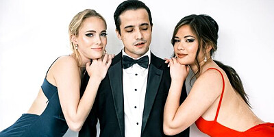 Endearing Riley Jean and Scarlett Alexis - blowjob clip - Innocent High