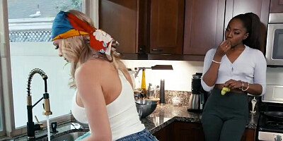 Amari Anne and her kinky GF exploring their lesbo lust