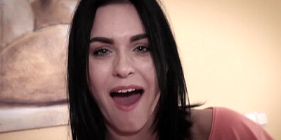 Cum in mouth scene with aristocratic one and only from Oldje-3some