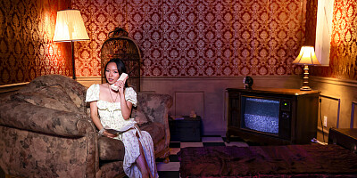 Two horny dudes are fucking lovely babe in hardcore 3some