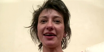 Rocking tootsie at interracial scene