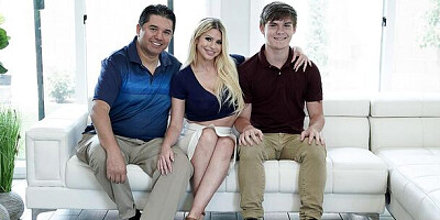 Hottie Brooklyn Chase at curvy video