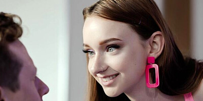 Flashy Evelyn Claire and Melanie Marie's side fuck video