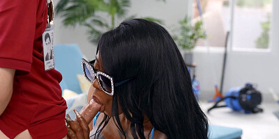 Ebony curvy Victoria Cakes and fuck near the pool