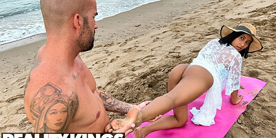 Spicy Latina rewards the kind stranger by banging him on the beach