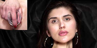 Tight pussy gets lots of orgasms playing 1 on 1 with the camera