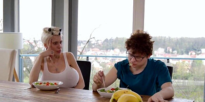 Hot mommy showing her obsession with hardcore fucking