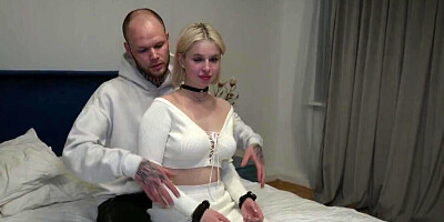 Blindfolded Andi Anderson wants to be invaded and gaped
