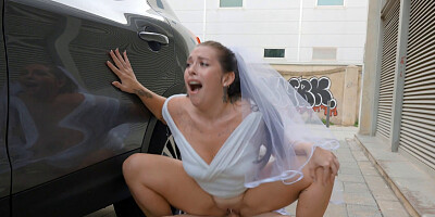 Jordi El Nino Polla drives Yae Triplex to her own wedding