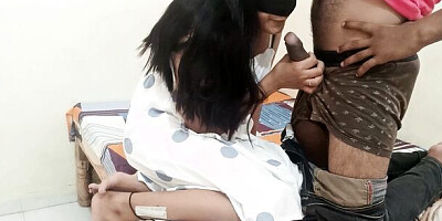 Porn Dekh rhe Bhai Ke samne Kapde Change Karne par Bahan ki huyi Damdar Chudai