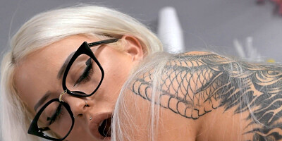 Scott Nails rocking the inked chick Nichole Saphir anally