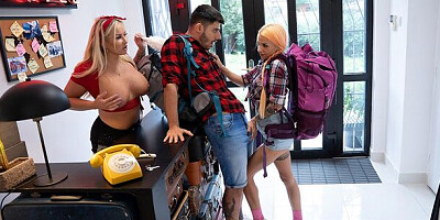 Explosive Jarushka Ross and Nini Nightmare - big ass porn - Fakehub