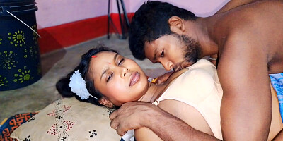 Aunty ki chut chut chaat kar bohat choot chhod raat me maje se