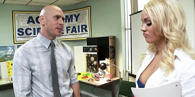 Blonde action with amazing Alexis Monroe from Brazzers Exxtra