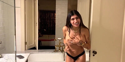Arab Hoe Mia Khalifa Comes Back to Porno