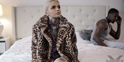 Kristen and Isiah's blonde scene