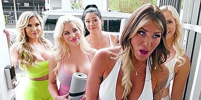 Hot Women Gangbang A Lucky Yoga Teacher