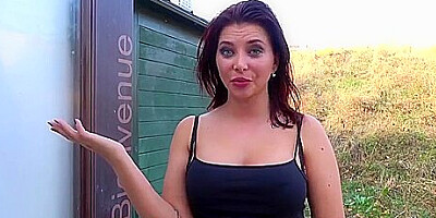 Tiffany Leiddi - Anna, La Guide Touristique