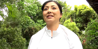 M789G04 Assault shooting on a beautiful mature woman Mr./Ms. in her 40s living in the countryside! Filming of the interview has started there! rich SEX with outstanding sensitivity with beautiful breasts!