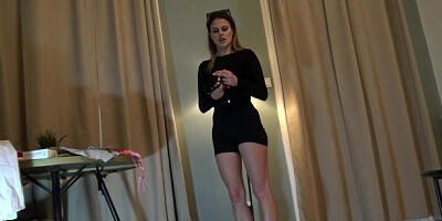 Side piece's tight dress scene by Leons TV