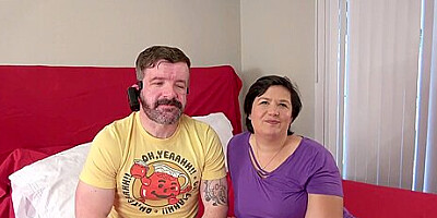 Curves Amateur Wife Gets Ejaculate On Her Arse