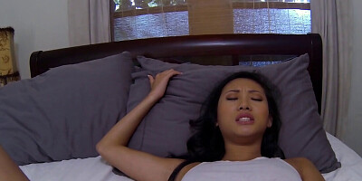 Asian hottie Alina sucks and fucks her lucky boyfriend