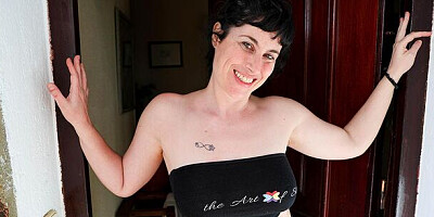 Watch inveigling Emmita Smile's sex