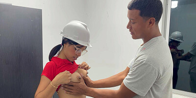 I fuck my rich engineer hard in exchange for keeping my secret from the bosses.