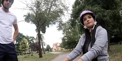 Dude is going to worship his GF as she gets fucked