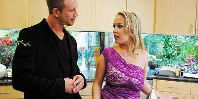 Irresistible Jessica Moore's big cock xxx