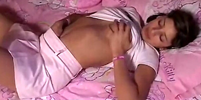 Watch easy-on-the-eyes Trixie's smut