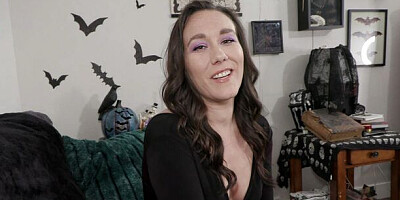 Sinn Sage featuring Sinn Sage's long legs smut