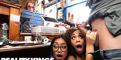 REALITY KINGS - JMac Takes Willow Ryder Into The Back Of The Bar To Lick Her Pussy & Fuck Her Ass