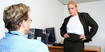 Voluptuous Heidi Mayne at big ass smut